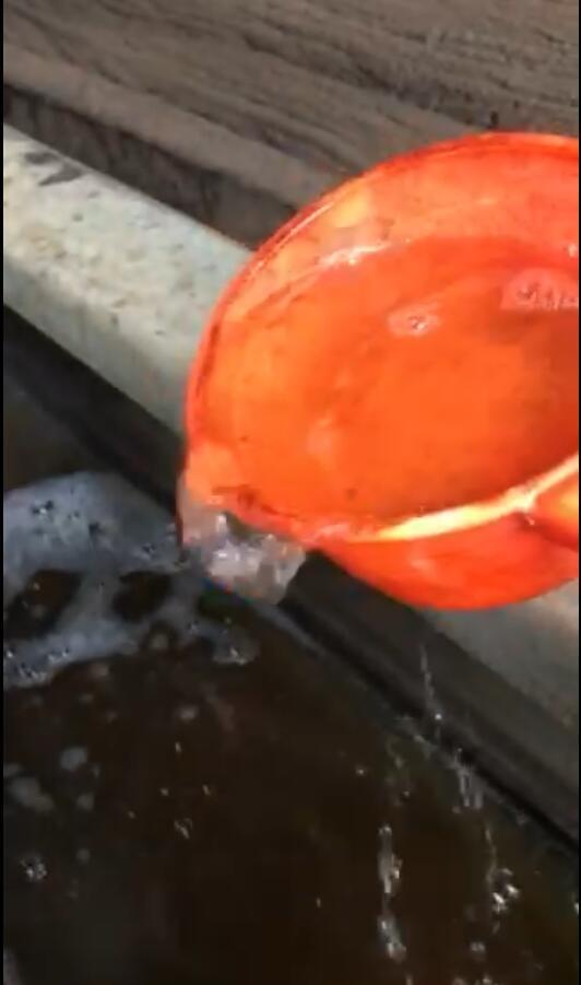 紡織印染污水處理經氣浮機處理后的水 紡織印染污水處理經氣浮機處理后的水